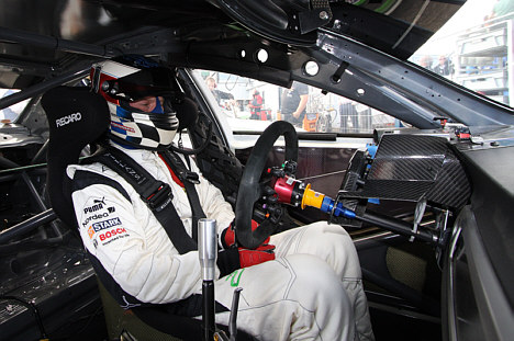 Jan Magnussen i sin BMW.